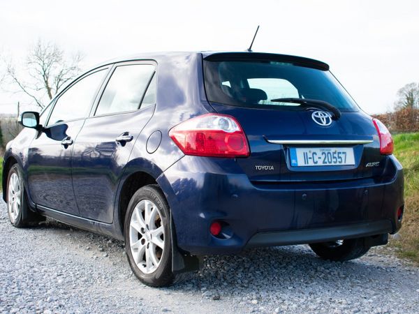 Toyota Auris Hatchback, Petrol, 2011, Blue