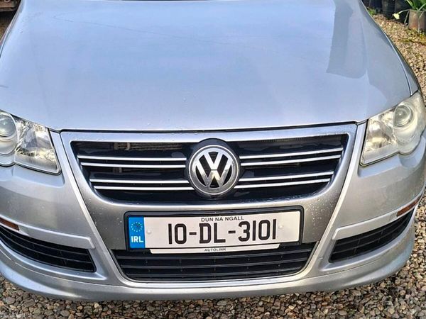 Volkswagen Passat Saloon, Diesel, 2010, Silver