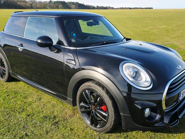 Mini Cooper Hatchback, Petrol, 2016, Black