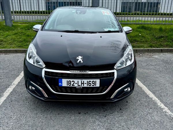 Peugeot 208 Hatchback, Petrol, 2018, Black