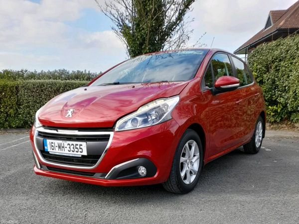Peugeot 208 Hatchback, Petrol, 2016, Red