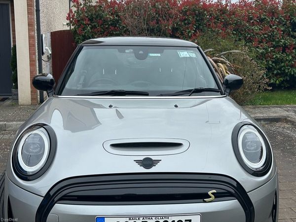 Mini Cooper Hatchback, Electric, 2023, Grey