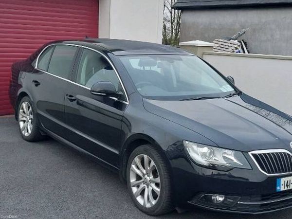 Skoda Superb Hatchback, Diesel, 2014, Black