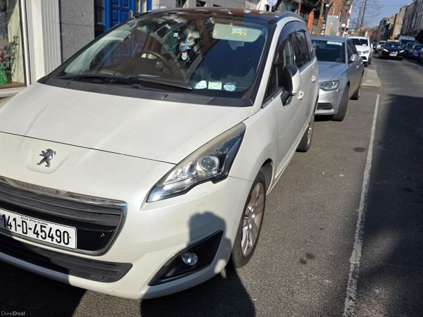 Peugeot 5008 MPV, Petrol, 2014, White