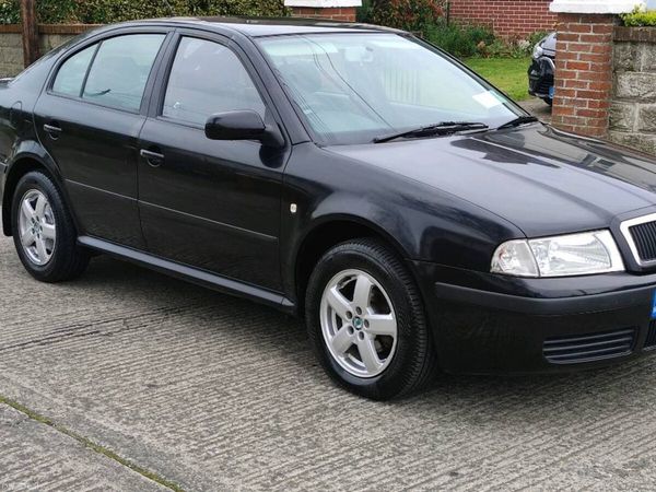 Skoda Octavia Hatchback, Petrol, 2007, Black
