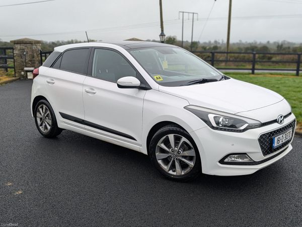 Hyundai i20 Hatchback, Petrol, 2016, White