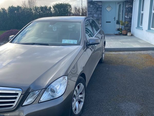 Mercedes-Benz E-Class Saloon, Diesel, 2013, Brown