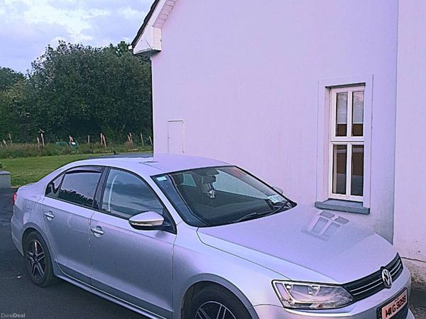 Volkswagen Jetta Saloon, Diesel, 2014, Silver
