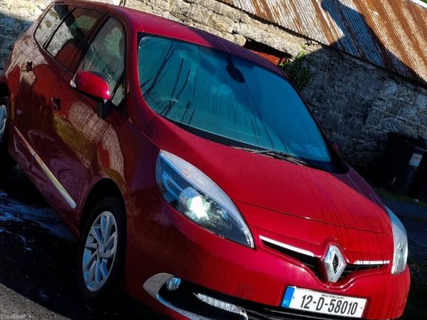 Renault Grand Scenic MPV, Diesel, 2012, Red