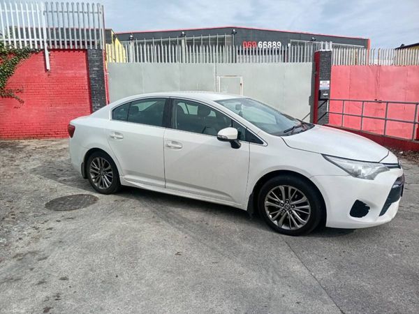 Toyota Avensis Saloon, Diesel, 2016, White
