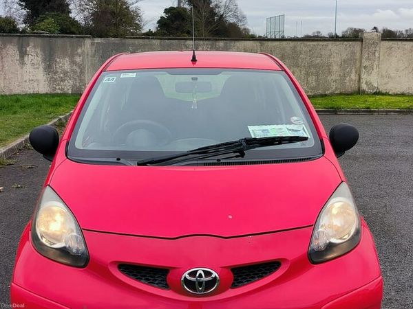 Toyota Aygo Hatchback, Petrol, 2006, Red