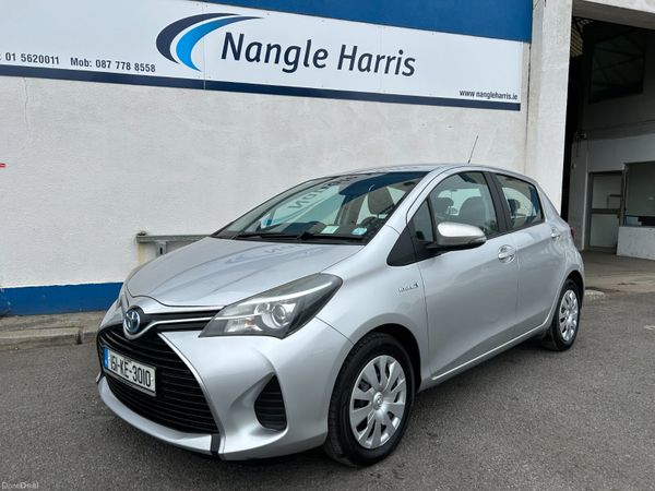 Toyota Yaris Hatchback, Petrol Hybrid, 2015, Silver