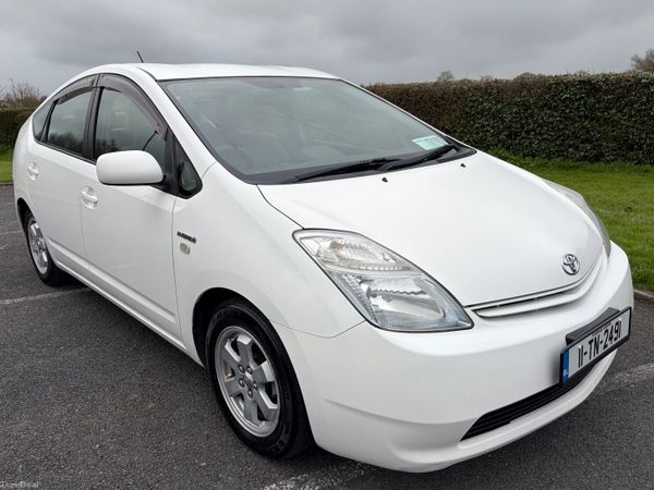 Toyota Prius Hatchback, Petrol Hybrid, 2011, White