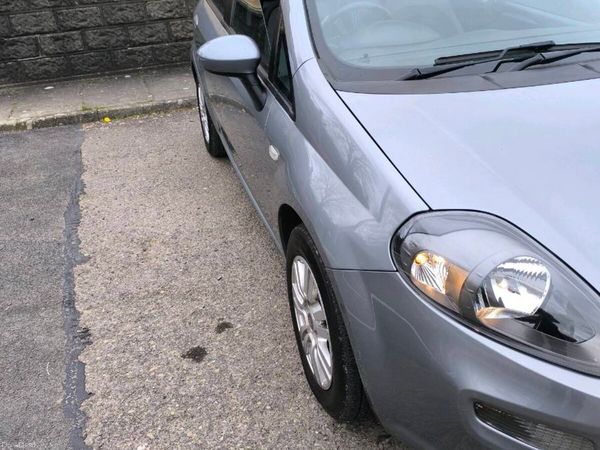 Fiat Punto Hatchback, Petrol, 2012, Grey