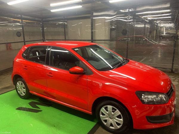 Volkswagen Polo Hatchback, Petrol, 2011, Red