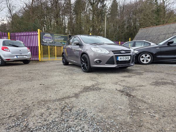 Ford Focus Hatchback, Diesel, 2014, Brown