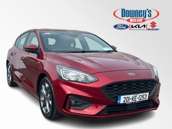 Ford Focus Hatchback, Diesel, 2020, Red