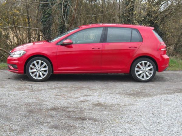Volkswagen Golf Hatchback, Petrol, 2018, Red