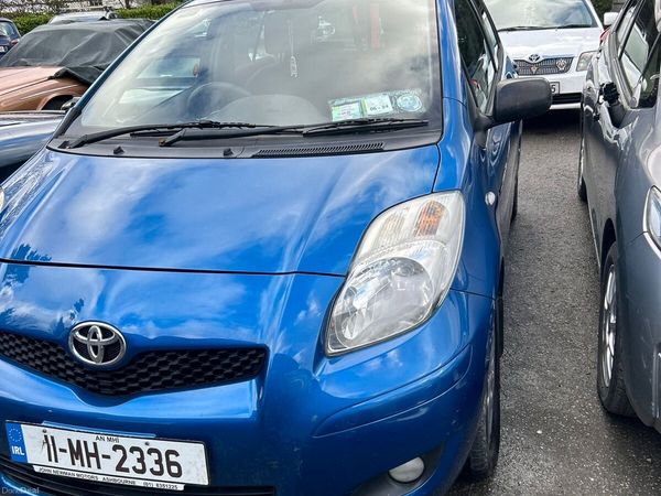 Toyota Yaris Hatchback, Petrol, 2011, Blue