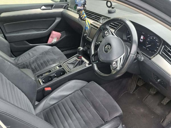 Volkswagen Passat Saloon, Diesel, 2017, Black