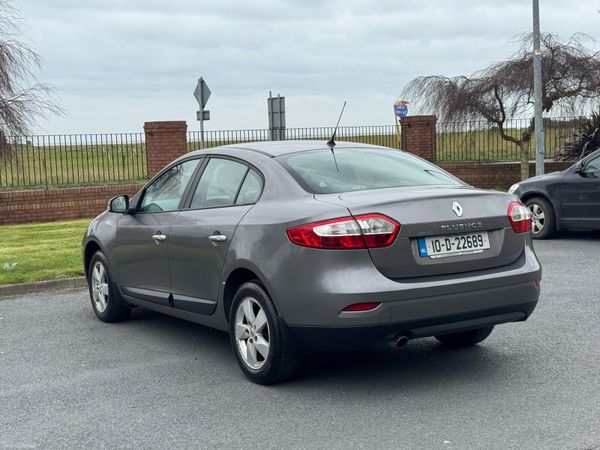 Renault Fluence Saloon, Diesel, 2010, Grey