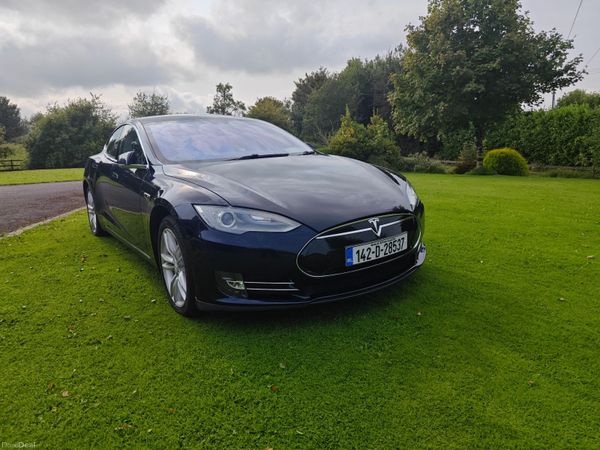 Tesla Model S Hatchback, Electric, 2014, Blue