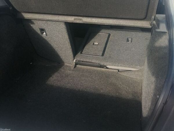 Skoda Rapid Saloon, Diesel, 2013, Silver