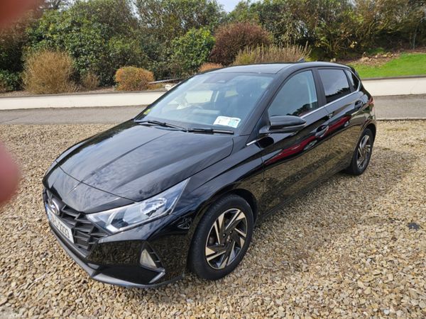 Hyundai i20 Hatchback, Petrol, 2023, Black