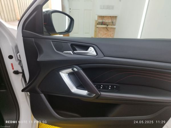 Peugeot 308 Hatchback, Diesel, 2018, White