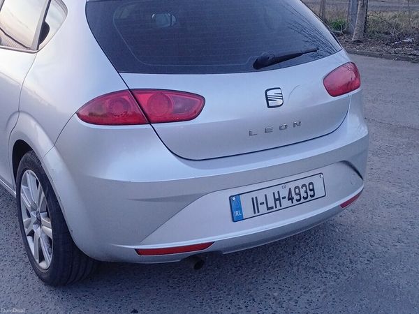 SEAT Leon Hatchback, Diesel, 2011, Silver