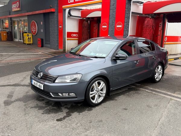 Volkswagen Passat Saloon, Diesel, 2014, Grey