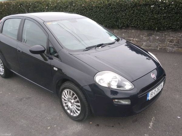 Fiat Punto Hatchback, Petrol, 2015, Blue