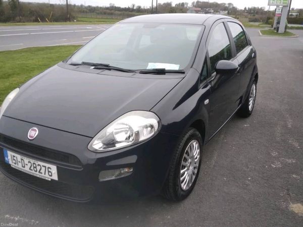Fiat Punto Hatchback, Petrol, 2015, Blue