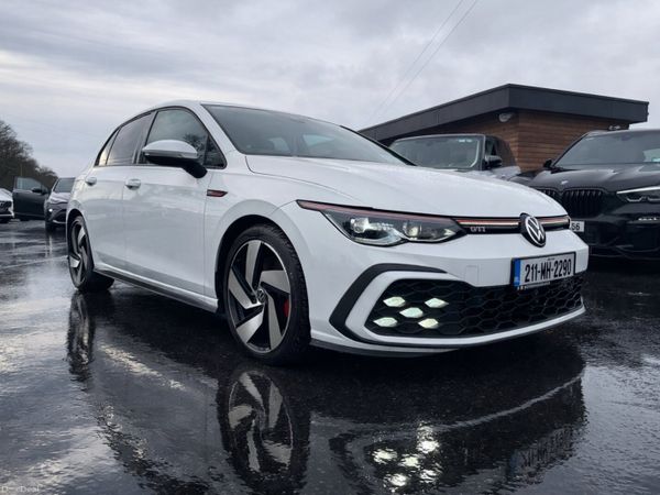 Volkswagen Golf Estate, Petrol, 2021, White