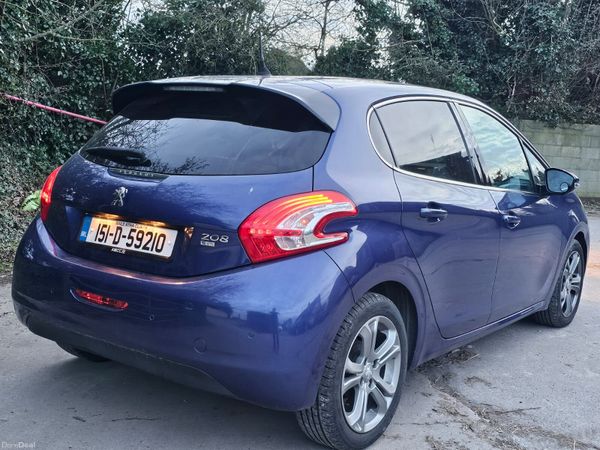 Peugeot 208 Hatchback, Petrol, 2015, Blue