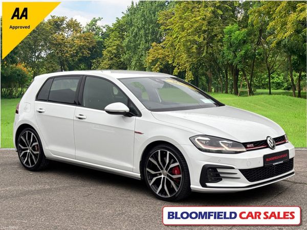 Volkswagen Golf Hatchback, Petrol, 2019, White