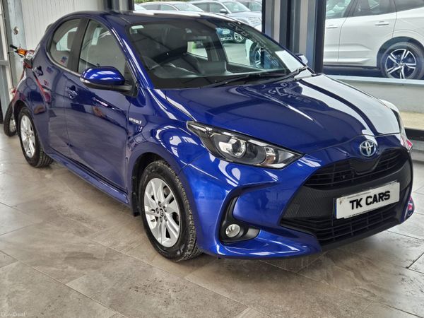 Toyota Yaris Hatchback, Petrol Hybrid, 2021, Blue