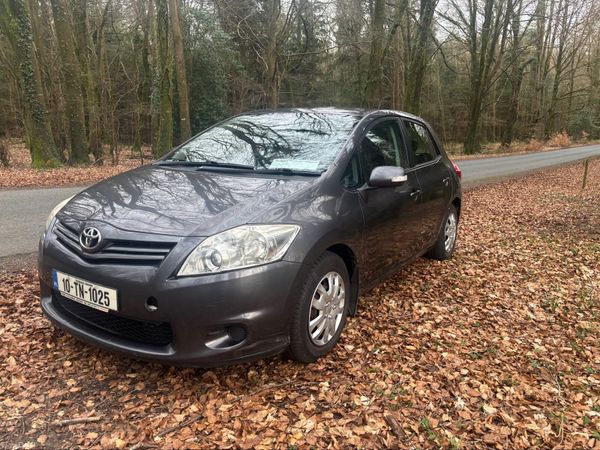 Toyota Auris Hatchback, Diesel, 2010, Grey