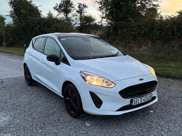 Ford Fiesta Hatchback, Petrol, 2018, White