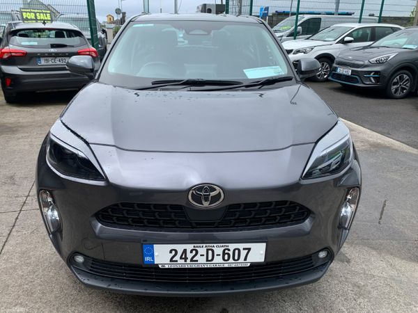 Toyota Yaris Cross Hatchback, Petrol Hybrid, 2024, Grey