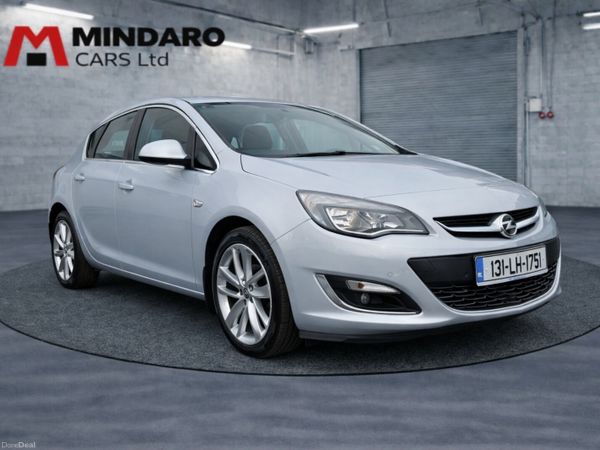 Opel Astra Hatchback, Petrol, 2013, Grey