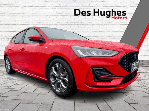 Ford Focus Hatchback, Petrol, 2024, Red