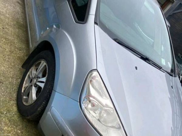 Toyota Corolla Saloon, Diesel, 2010, Red