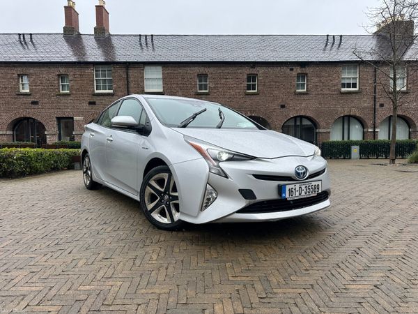 Toyota Prius Hatchback, Petrol Hybrid, 2016, Silver