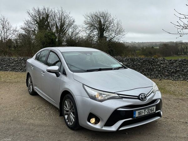 Toyota Avensis Saloon, Diesel, 2016, Silver