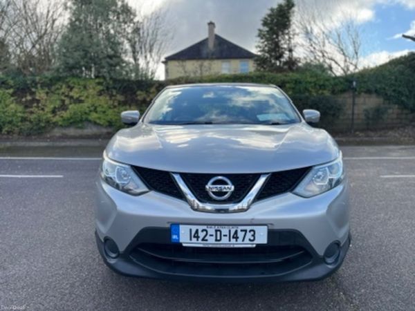 Nissan Qashqai Hatchback, Diesel, 2014, Silver