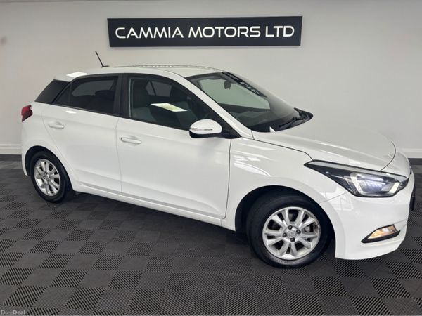 Hyundai i20 Hatchback, Petrol, 2016, White