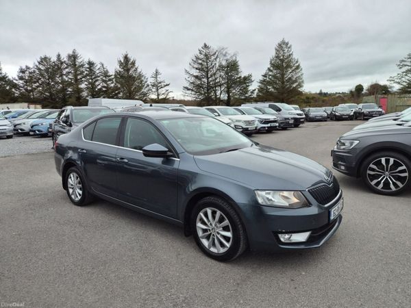 Skoda Octavia Saloon, Diesel, 2016, Grey