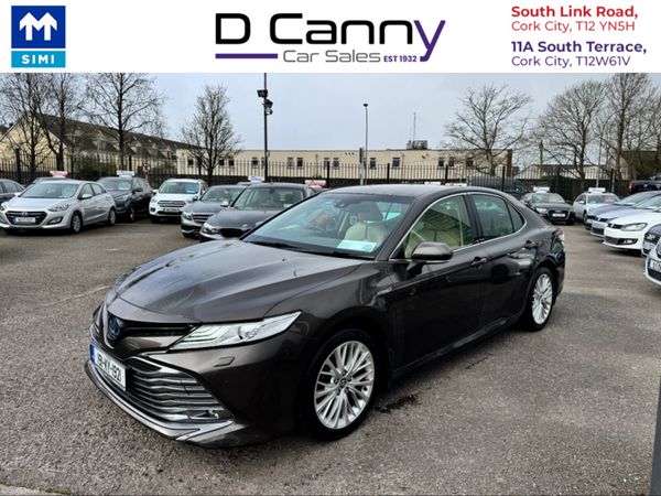Toyota Camry Saloon, Petrol Hybrid, 2019, Brown