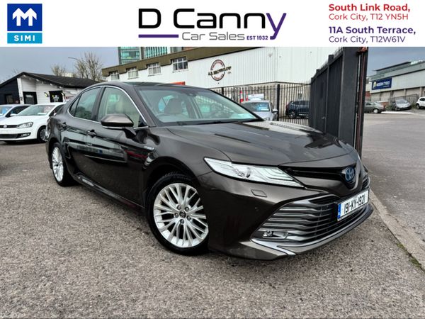 Toyota Camry Saloon, Petrol Hybrid, 2019, Brown